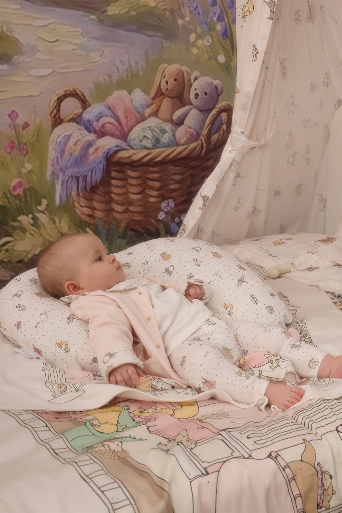 Nursing Pillow Theatre Pink